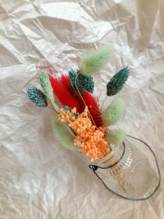 Mini bouquet de fleurs séchées fait main par Fleur de Lune – création poétique, naturelle et belge / Mini droogbloemenboeketje met de hand gemaakt door Fleur de Lune – poëtisch en lokaal / Mini dried flower bouquet handmade by Fleur de Lune – poetic, natural and Belgian