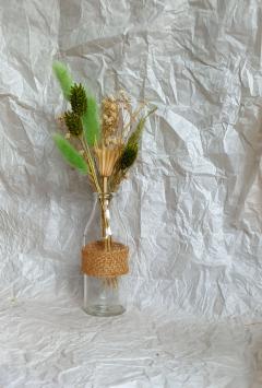 Mini bouquet de fleurs séchées dans socle naturel – cadeau artisanal belge pour moments doux / Mini droogbloemen in houten voet – Belgisch handgemaakt – voor zachte momenten / Mini dried flowers in wooden base – Belgian handmade gift for tender moments