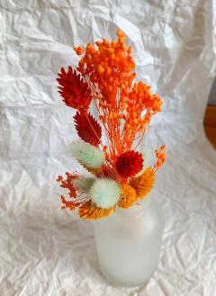 Bouquet de fleurs séchées par Fleur de Lune – création artisanale belge et lumineuse – parfaite idée cadeau déco / Droogbloemenboeket van Fleur de Lune – Belgisch handwerk – ideaal als geschenk of decoratie / Dried flower bouquet by Fleur de Lune – bright Belgian creation – perfect as a gift or home accent