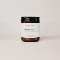 Maison Kaori_Bougie artisanale senteur yuzu – fraîcheur tonique pour les amateurs de parfums fruités – 100% belge / Yuzu geurkaars – verfrissend en fruitig – handgemaakt in België / Yuzu-scented handmade candle – fruity and energizing – 100% made in Belgium