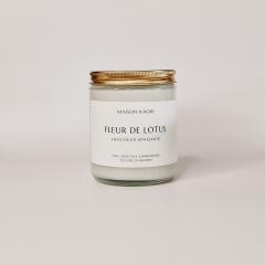 Bougie à la fleur de lotus – douce, florale et zen – idée cadeau bien-être fait main par Maison Kaori / Lotusgeurkaars – zacht en bloemig – Belgisch geschenk van Maison Kaori / Lotus-scented candle – soft and floral – handmade wellness gift by Maison Kaori