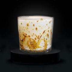 Bougie en cristal blanc et or – collection Millenium – alliance d’élégance belge et d’art verrier intemporel / Witte en gouden kristalkaars – tijdloos Belgisch vakwerk / White and gold crystal candle – Belgian-made masterpiece – Millenium by Val Saint Lambert