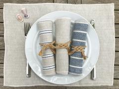 Textile de table artisanal belge, couleur naturelle, parfait pour la maison slow / Ambachtelijk Belgisch tafellinnen, natuurlijk beige, slow living stijl / Artisan Belgian beige table textile, natural tones for slow living interiors