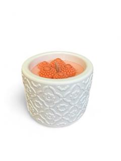 Bougie Monoï parfum intense dans pot céramique gravé blanc, idée cadeau artisanale belge / Monoïgeurkaars in witte geglazuurde pot, lokaal handgemaakt geschenk / Monoï scented candle in white engraved ceramic pot, handcrafted gift made in Belgium via Wimzzi