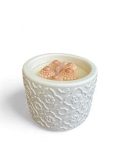 Bougie parfumée Fleur de Coton, cire coulée à la main, céramique blanche raffinée / Geurkaars Katoenbloem, handgegoten in witte keramiek / Cotton Flower scented candle, 230ml handmade pour in elegant white pot