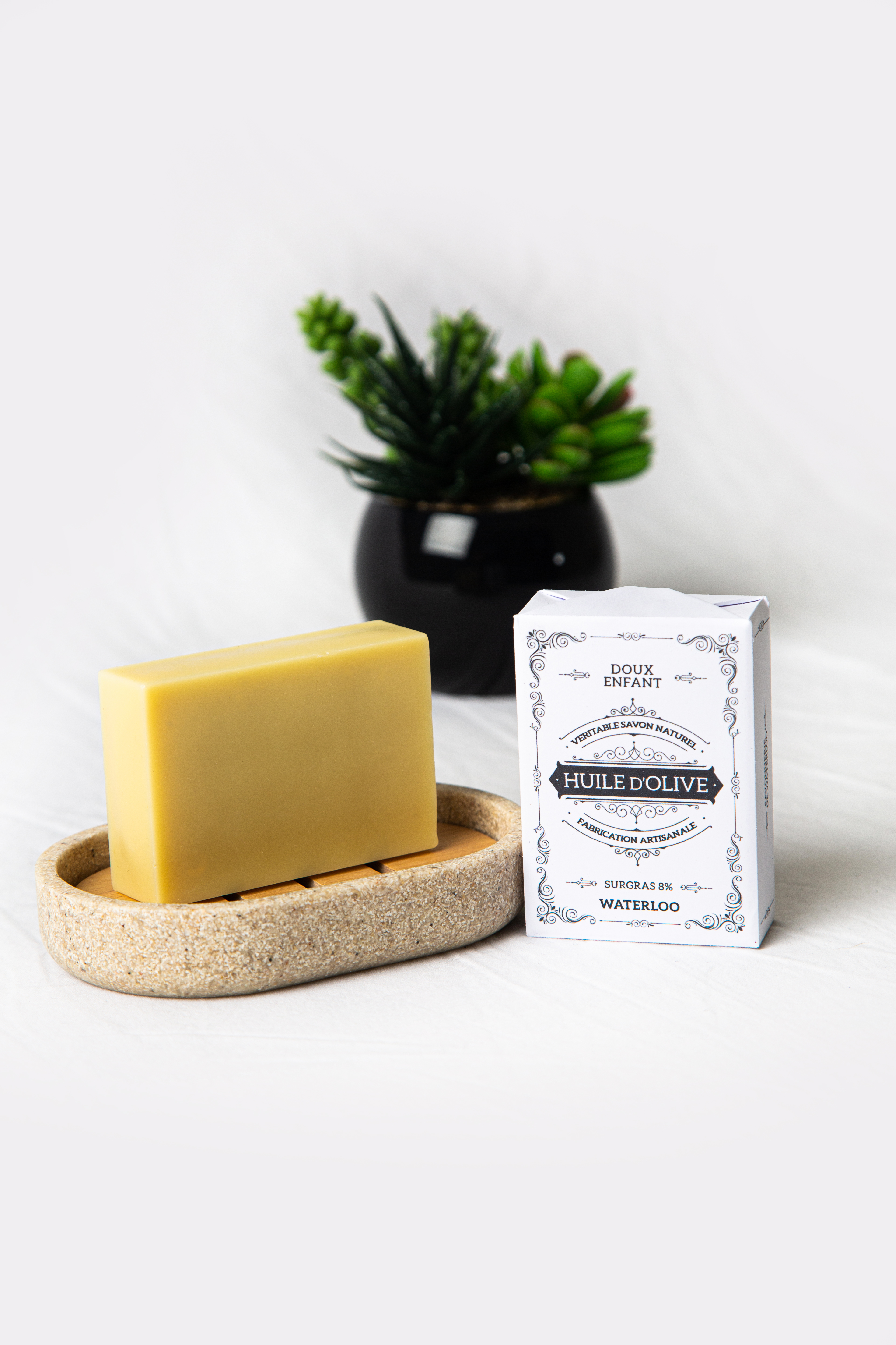 Savon artisanal à l’huile d’olive – naturel, doux et local / Ambachtelijke olijfoliezeep – natuurlijk, zacht en lokaal / Handmade olive oil soap – natural, gentle & local