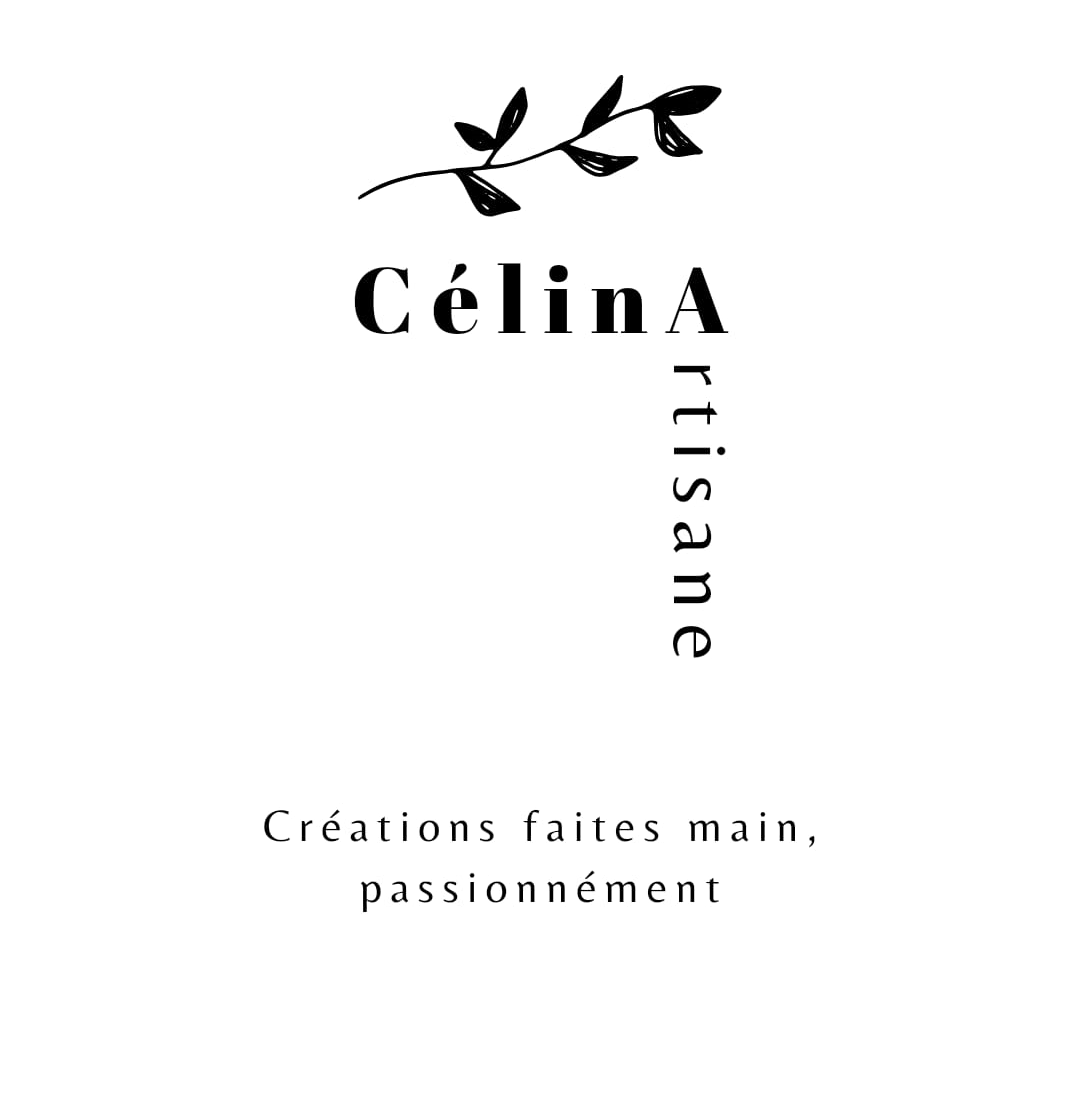 Logo minimaliste de Célina, artisan vitrailliste belge. Derrière cette signature raffinée se cache un univers de lumière, de poésie et de savoir-faire. Chaque création est une pièce unique, façonnée à la main dans son atelier, où tradition et modernité s’unissent pour révéler la beauté du verre coloré. Retrouvez l’univers lumineux et inspirant de Célina sur wimzzi.com, où l’artisanat belge brille par sa délicatesse et son authenticité. / Minimalistisch logo van Célina, Belgische glas-in-loodkunstenares. Elk stuk is handgemaakt met passie en precisie. Ontdek haar poëtische universum op wimzzi.com. / Minimalist logo of Célina, Belgian stained glass artist. Each handmade piece reflects light, art, and poetry. Discover her luminous world on wimzzi.com.