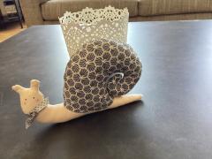 Escargot décoratif cousu en tissu coton-lin , fait main en Belgique / Stoffen slak , handgemaakt in België, origineel cadeau / Handmade grey fabric snail , crafted in Belgium, gift idea