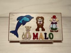 Puzzle prénom personnalisé avec figurines en bois, cadeau éducatif et original / Gepersonaliseerde houten naam-puzzel met figuurtjes, ideaal als origineel geschenk / Personalized wooden name puzzle with figures, fun and educational gift