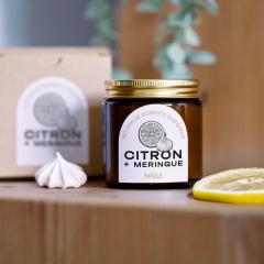 Bougie parfumée citron meringué, ambiance fraîche et sucrée, parfaite pour offrir / Citroen-meringue geurkaars, verfrissend en origineel als geschenk / Lemon meringue scented candle, refreshing and handmade in Belgium