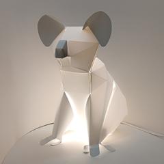 Lampe Koala Plizoo – luminaire doux et original, plié à la main dans une seule feuille – création poétique à offrir / Koala designlamp van Plizoo, gevouwen uit één blad – schattig en sfeervol / Koala lamp by Plizoo – handmade from one translucent sheet, soft and poetic light to gift
