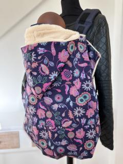 Picture of the product Babywearing blanket purple floral – Cosy & stylish
