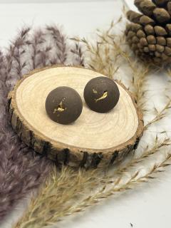 Boucles taupe minimalistes sur bois – cadeau mixte et local /Taupe oorstekers op hout – lokaal en uniseks cadeau /Taupe stud earrings on wood – unisex local gift